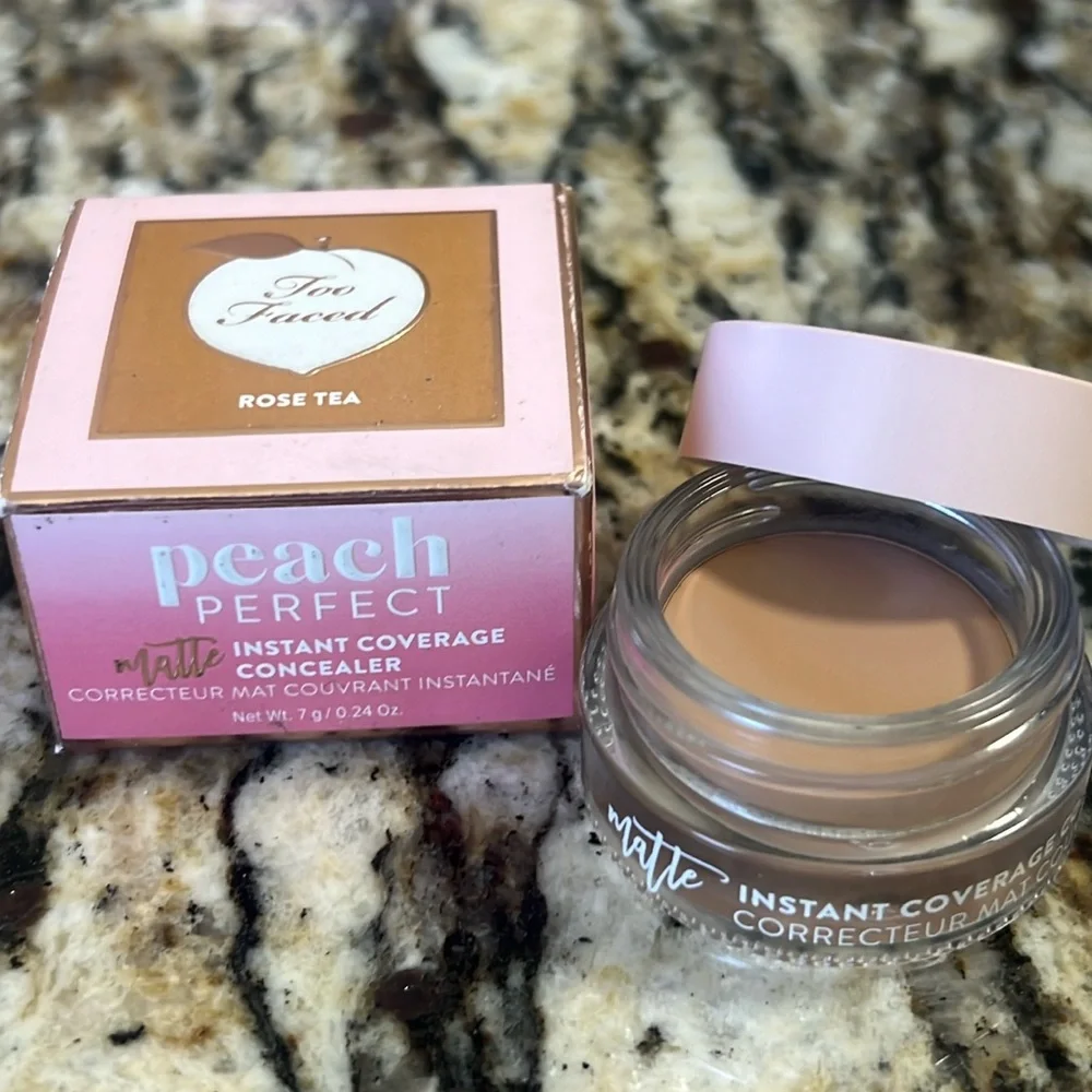 💕🌙Rose Tea Too Faced Peach Perfect Concealer